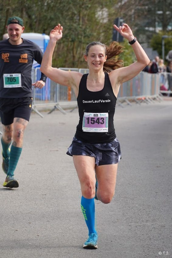 Ein großes Läuferfest und die größter Sportveranstaltung im Rheinisch-Bergischen-Kreis wurde zuletzt in Bergisch Gladbach-Bensberg gefeiert. Ein großes Läuferfest und die größter Sportveranstaltung im Rheinisch-Bergischen-Kreis wurde zuletzt in Bergisch Gladbach-Bensberg gefeiert.