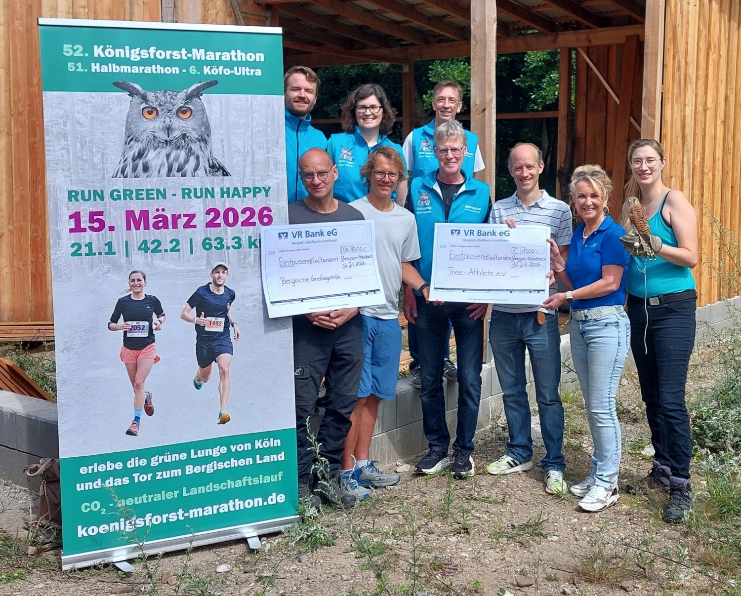 K%C3%B6fo-Marathon-2025-Nachhaltigkeit-Naturschutz-Spenden%C3%BCbergabe-im-Turmhof