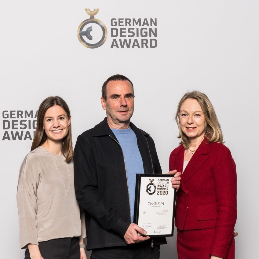 „German Design Award 2020“ Ehinger Schwarz – Erneute Auszeichnung des innovativen Touch Rings