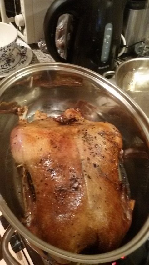 Weihnachtliches Gänseessen mit einer bratfertigen Gans von Knüttgen, Forsbach Weihnachtliches Gänseessen mit einer bratfertigen Gans von Knüttgen, Forsbach