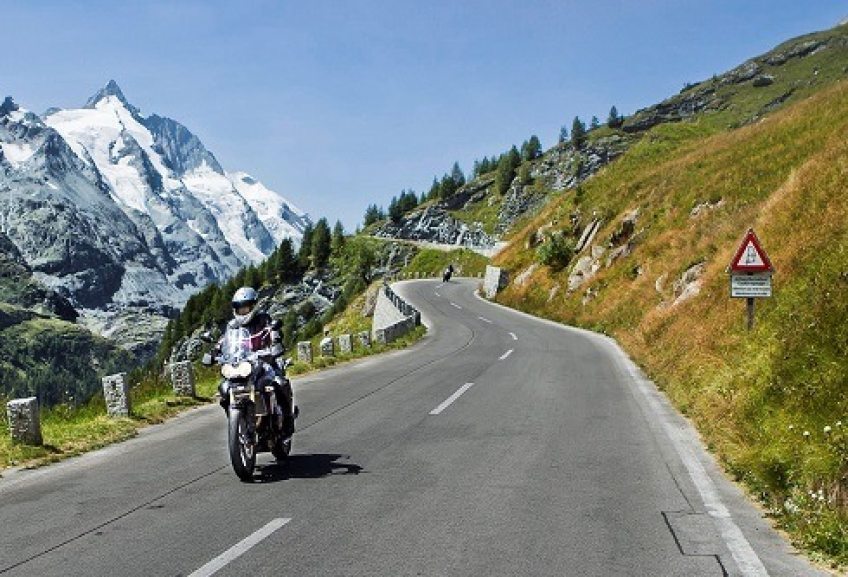 Tipps für Touren auf zwei Rädern: Motorräder zum Mieten beim ADAC