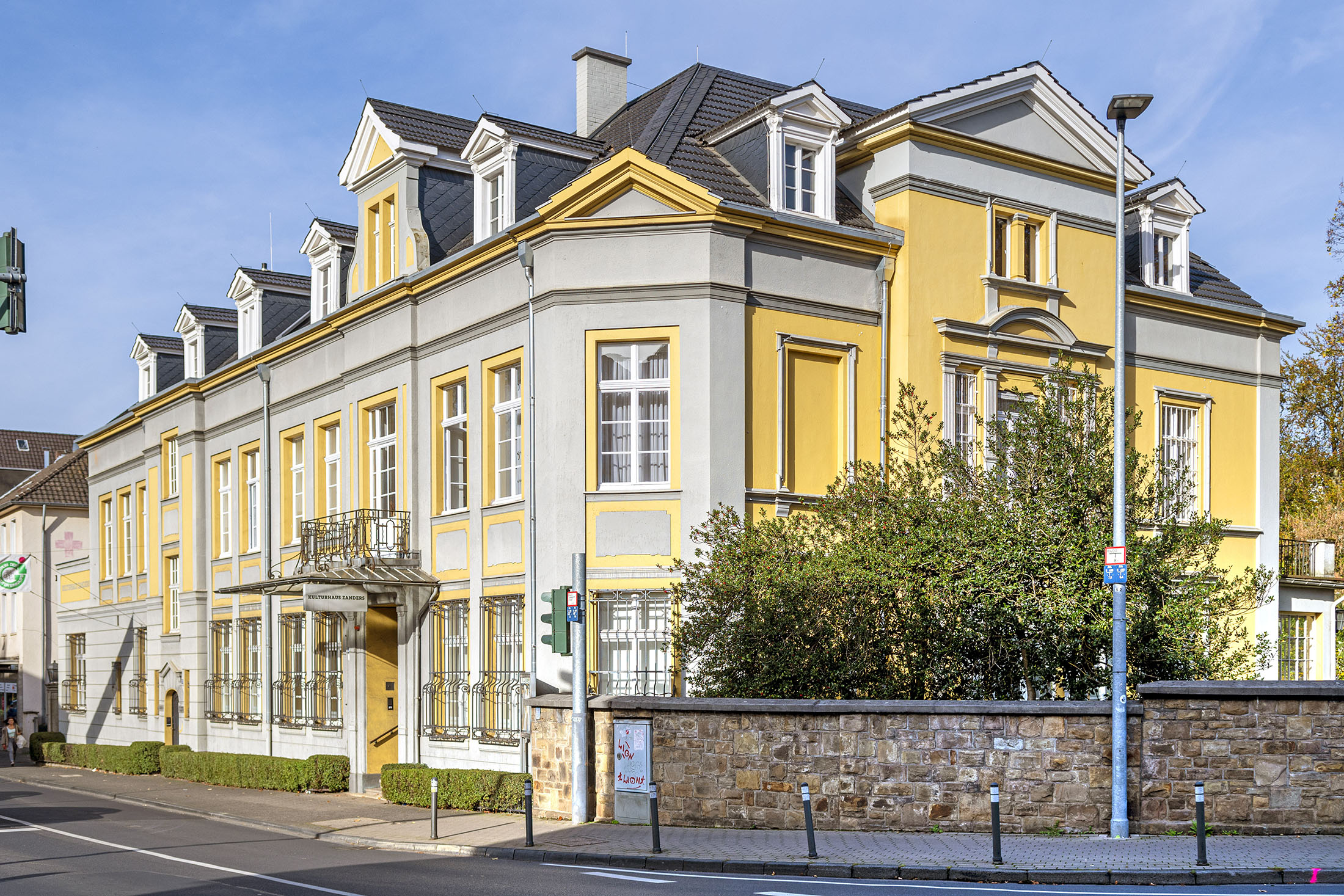 Veranstaltungshinweise-Dezember-2025-Qfit-Kursprogramm-am-Gesundheitscampus-Quirlsberg-u-a--Thai-Chi-Kurs